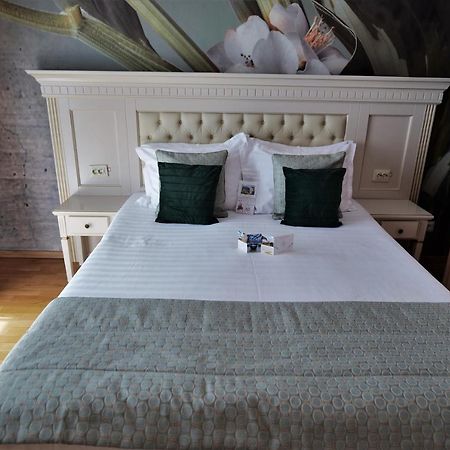 Park Luxury Rooms Predeal Exterior photo