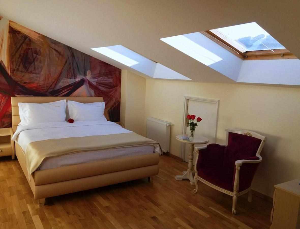 Park Luxury Rooms Predeal Exterior photo