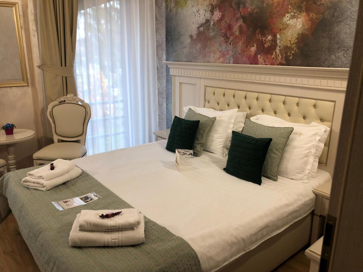 Park Luxury Rooms Predeal Exterior photo