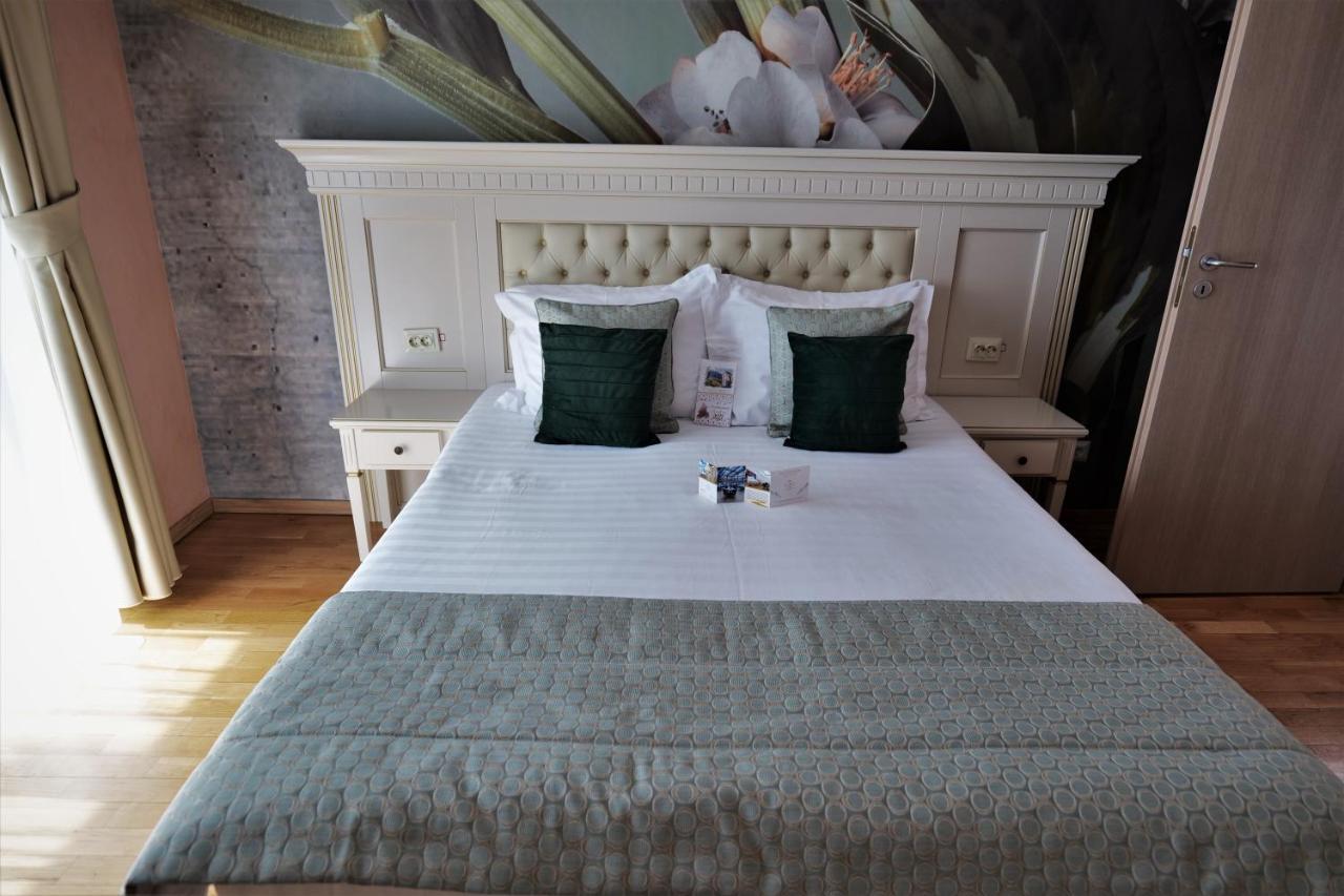 Park Luxury Rooms Predeal Exterior photo