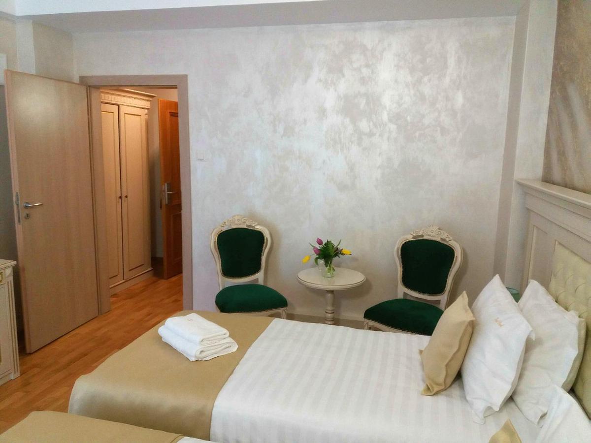 Park Luxury Rooms Predeal Exterior photo