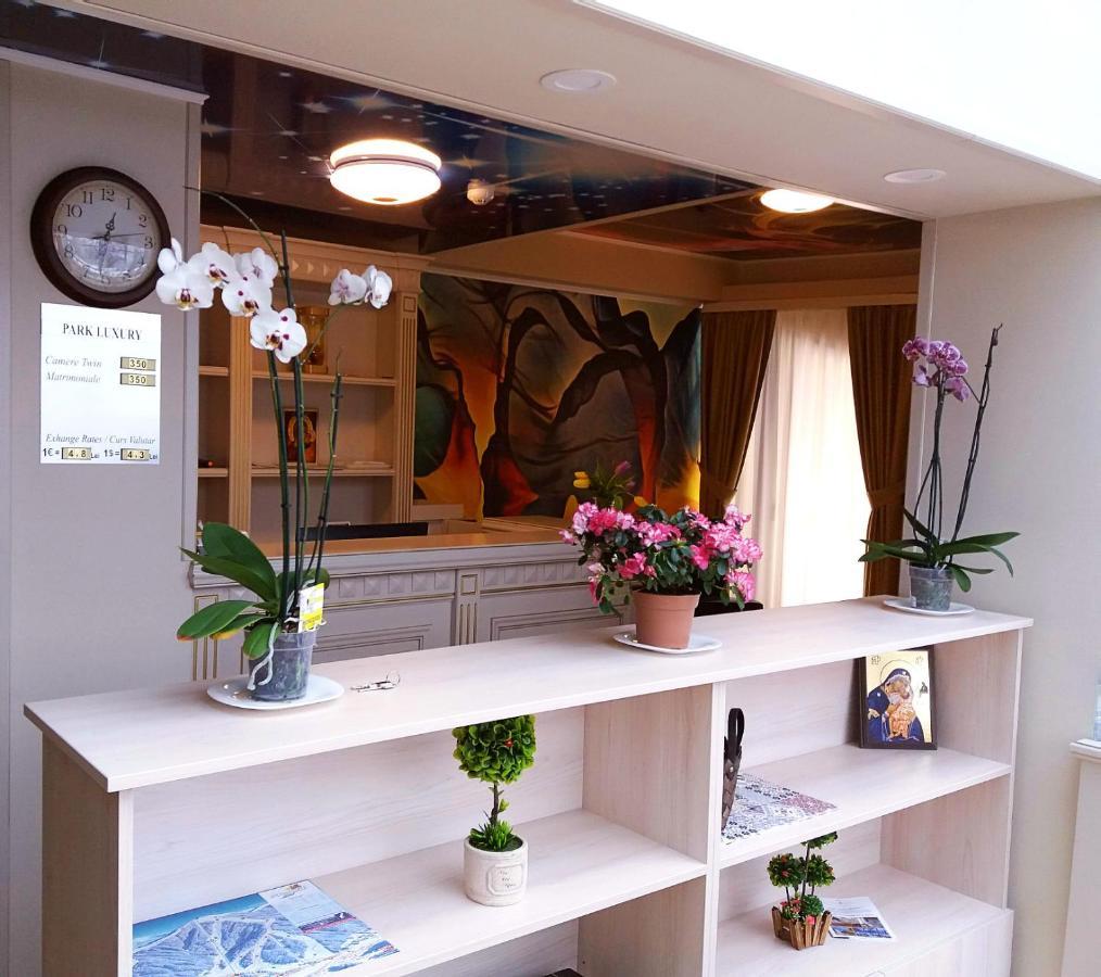 Park Luxury Rooms Predeal Exterior photo