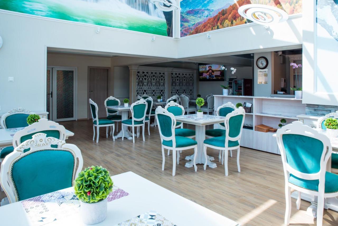 Park Luxury Rooms Predeal Exterior photo